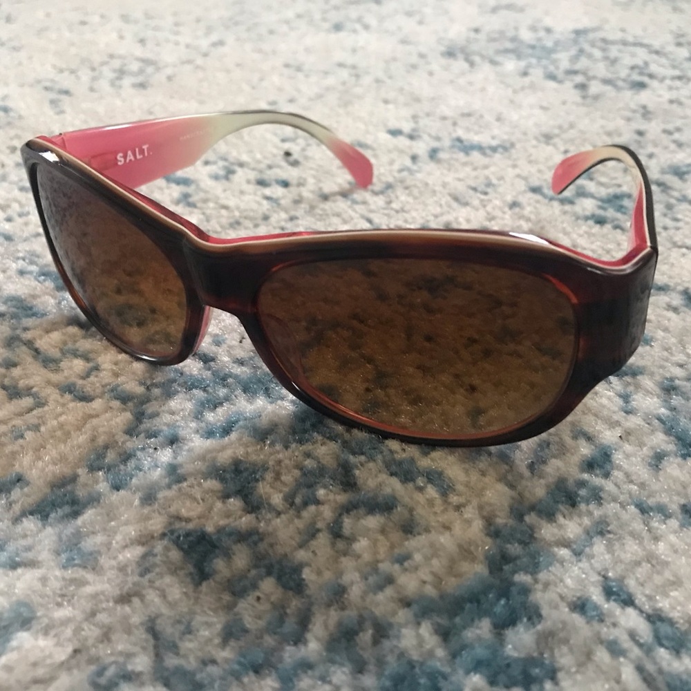 Salt tortoise shell pink sunglasses